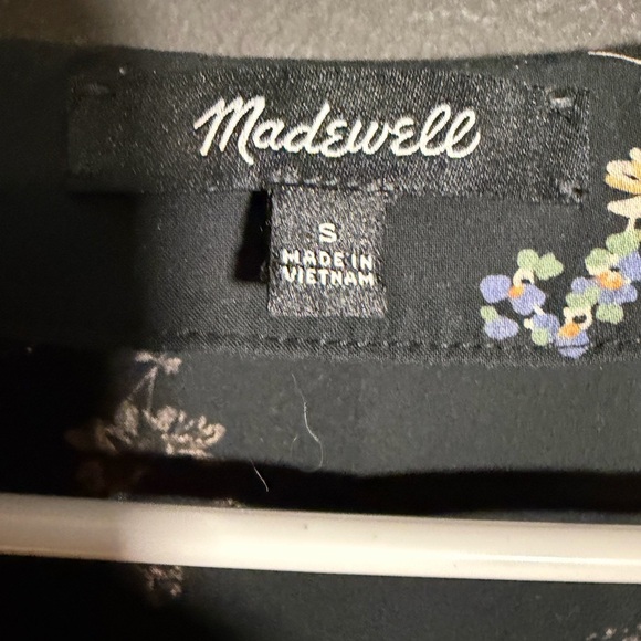 Madewell Floral Short Romper. - Picture 5 of 8